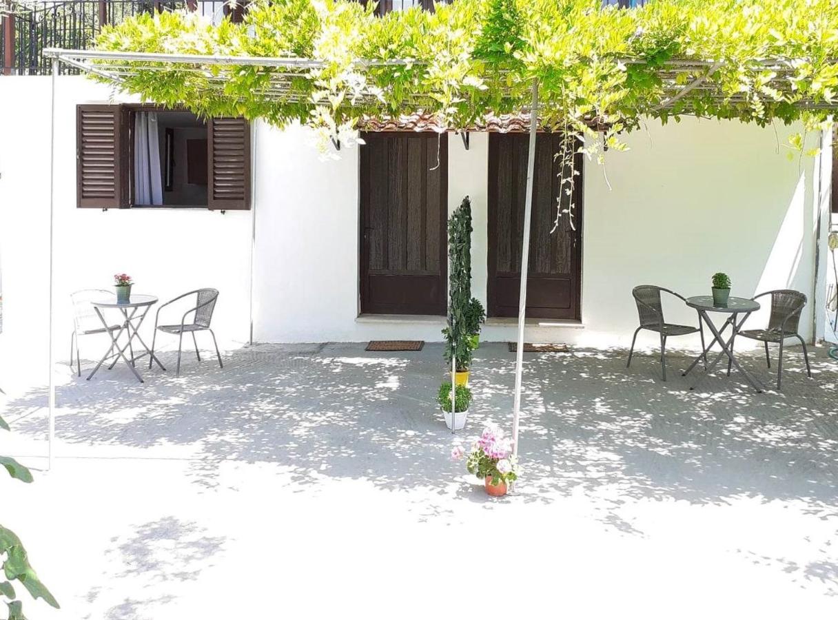 Daphnes Apartments Ratzaklion Luaran gambar